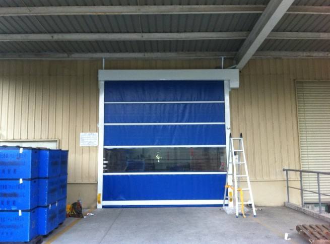  快速卷簾門